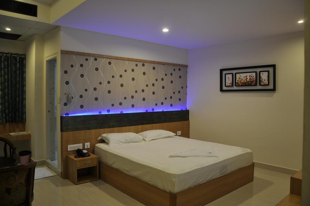 Hotel Athidi Grand Visakhapatnam Pokój zdjęcie