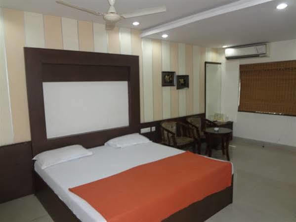 Hotel Athidi Grand Visakhapatnam Zewnętrze zdjęcie