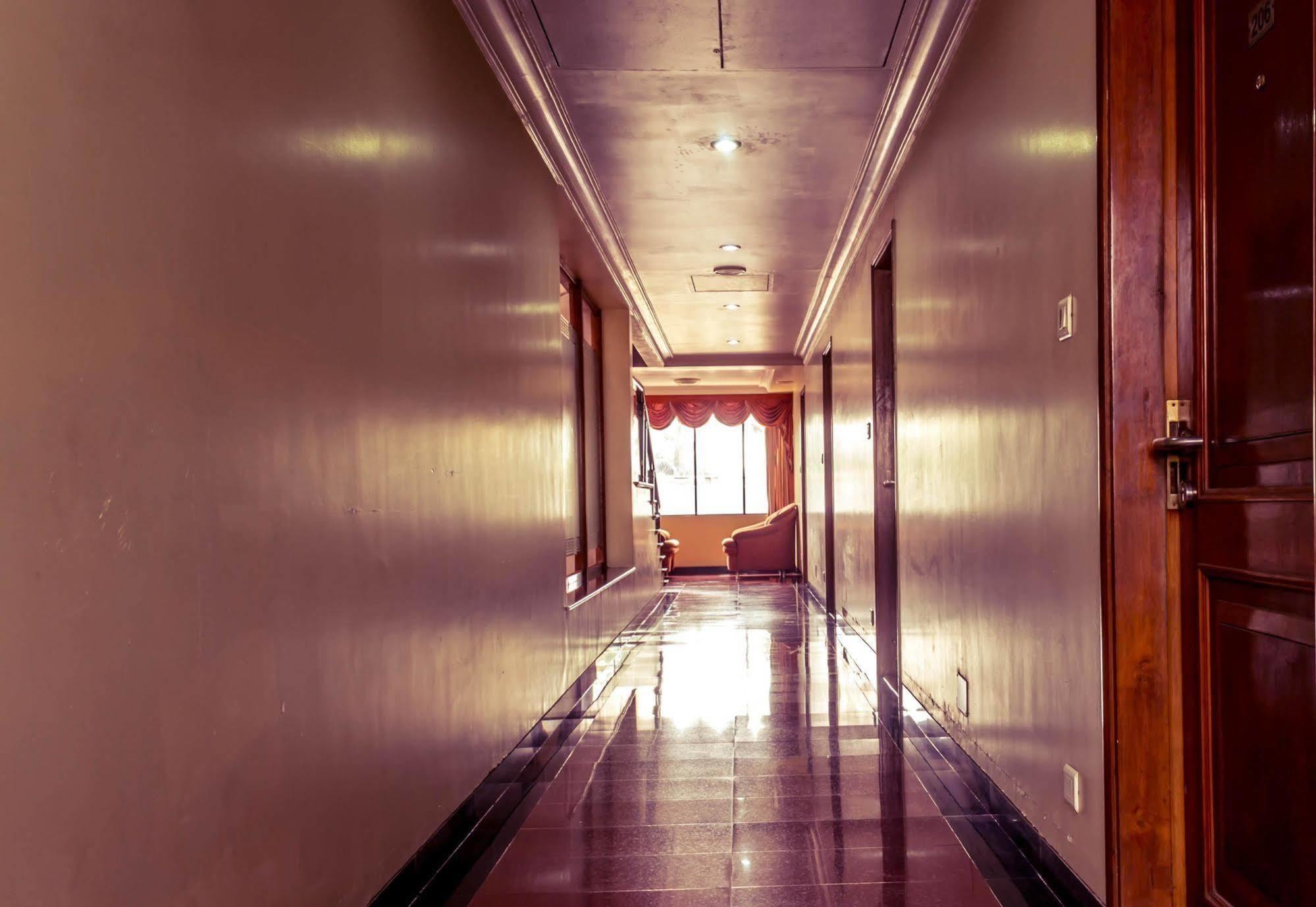 Hotel Athidi Grand Visakhapatnam Zewnętrze zdjęcie